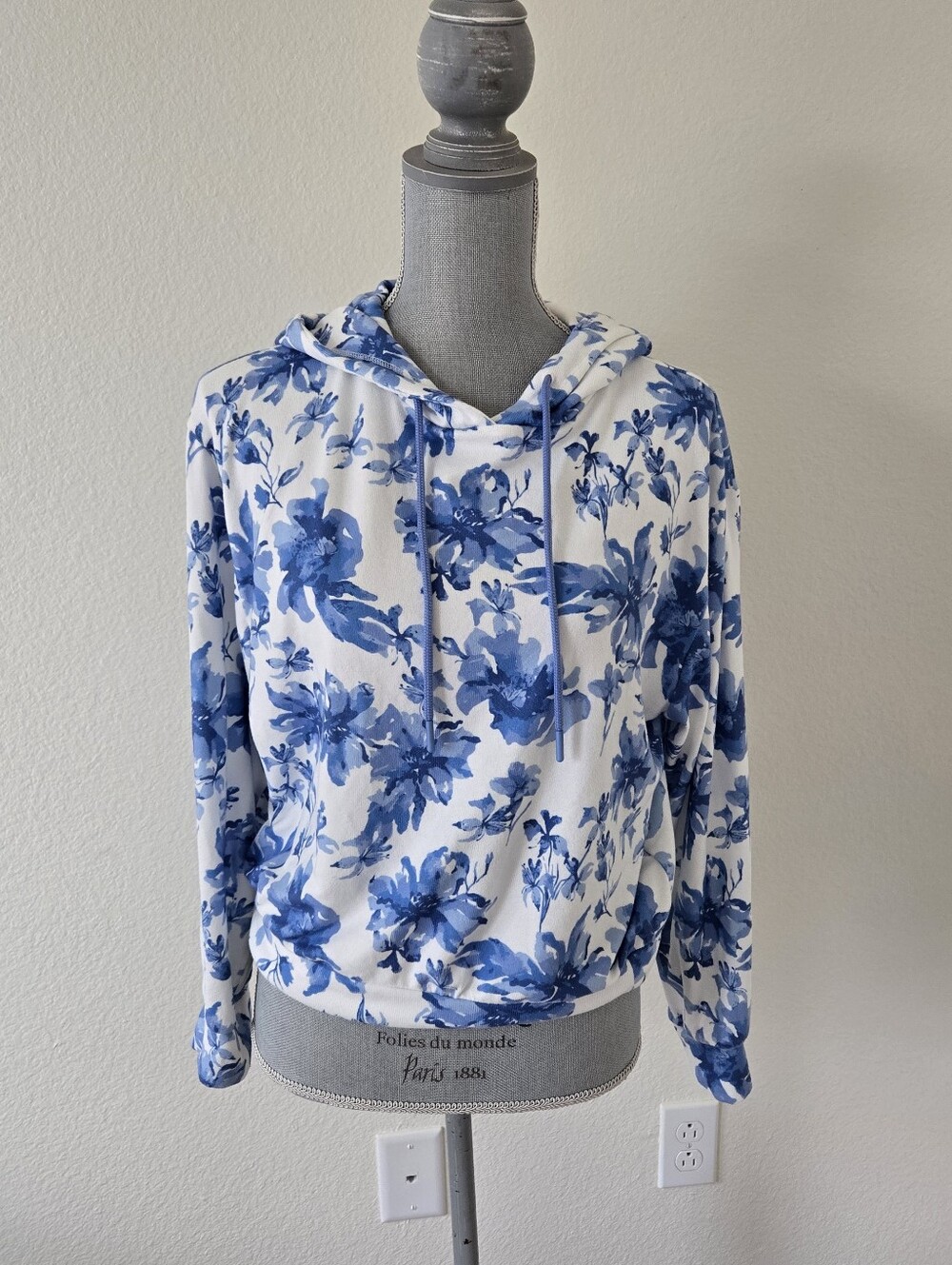PJ Salvage Long Sleeve Hoodie Sweatshirt Loungewear Blue White Floral Small